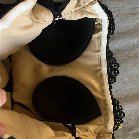 La Femme 2 Piece Beaded and lace skirt and top size 2 - Picture 10 of 10